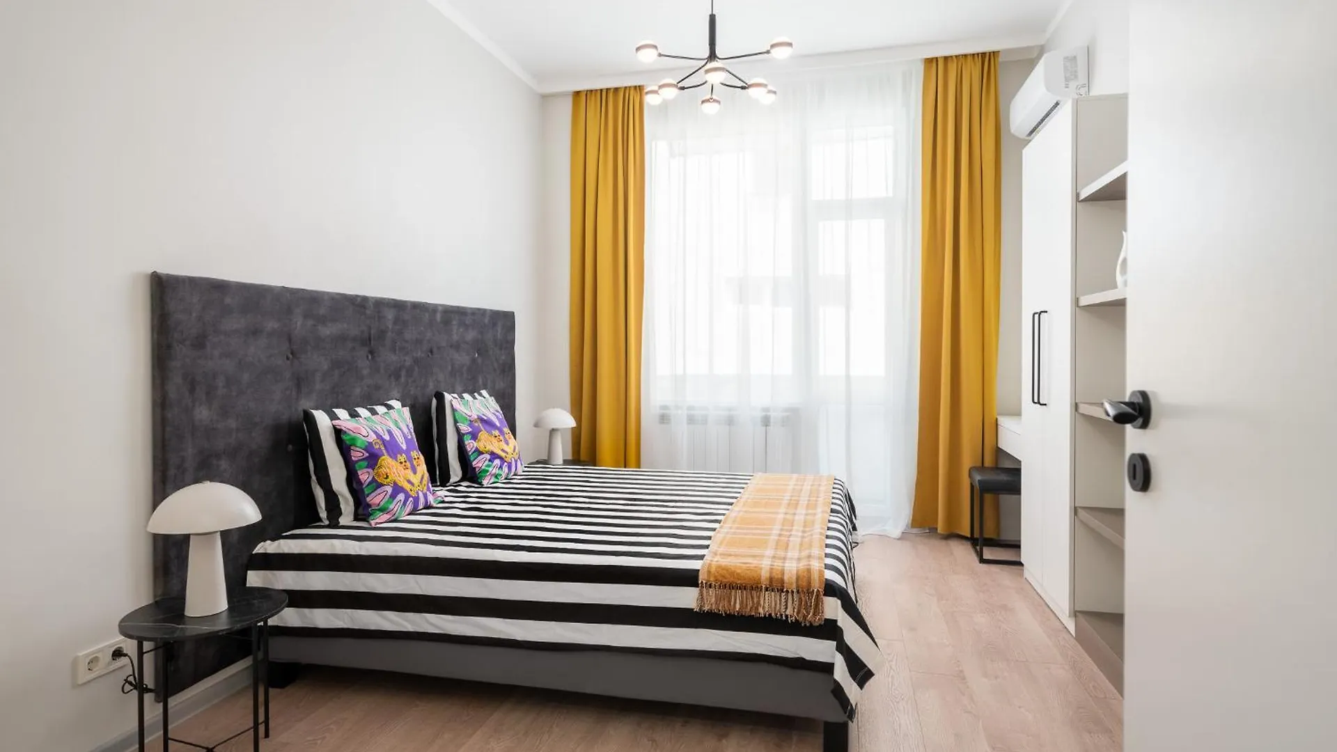 Bright & Sunny Stylish Apt With 2Bdr And 2Bth 소피아 0*,  불가리아